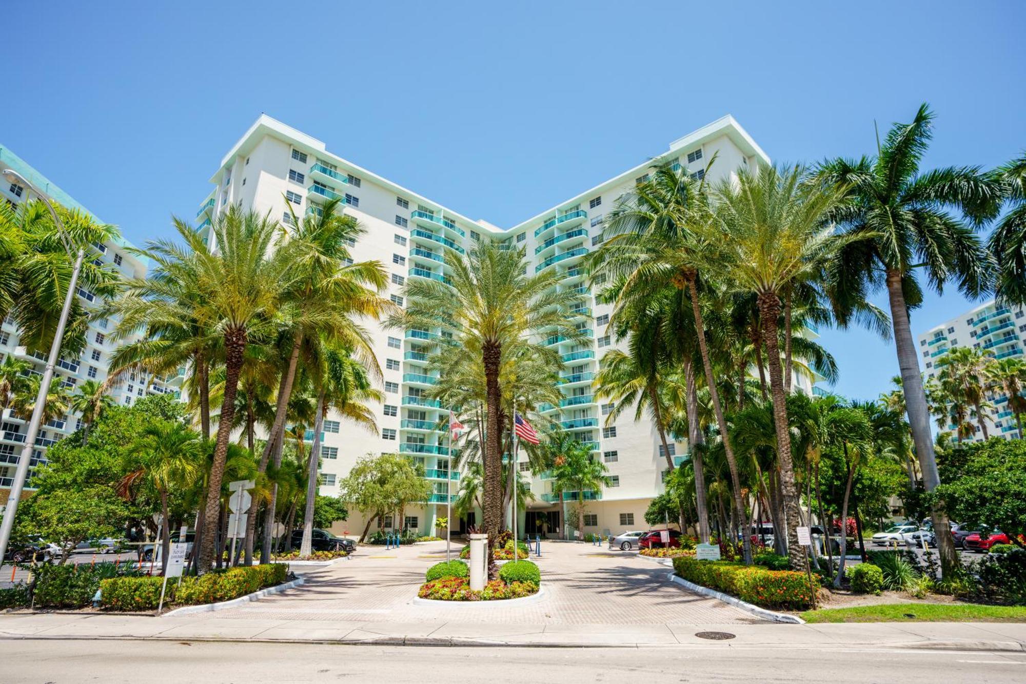 Modern 1 Bdr Oceanview With Direct Beach Access! ฮอลลีวูด ภายนอก รูปภาพ