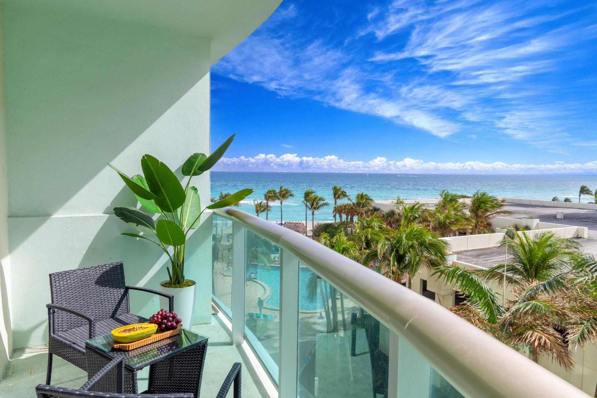 Modern 1 Bdr Oceanview With Direct Beach Access! ฮอลลีวูด ภายนอก รูปภาพ