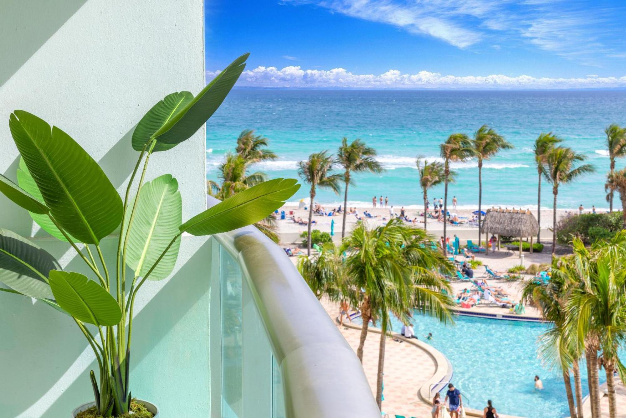 Modern 1 Bdr Oceanview With Direct Beach Access! ฮอลลีวูด ภายนอก รูปภาพ